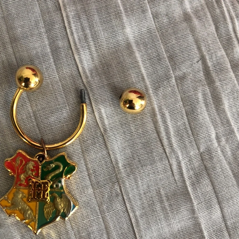 HARRY POTTER Hogwarts Houses gold plated  keychain fob wineglass charm